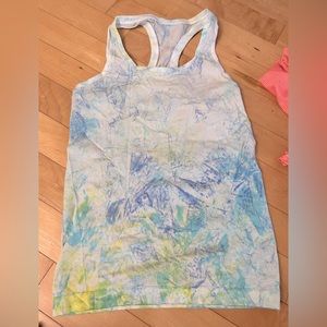 Lululemon seawheeze running tank